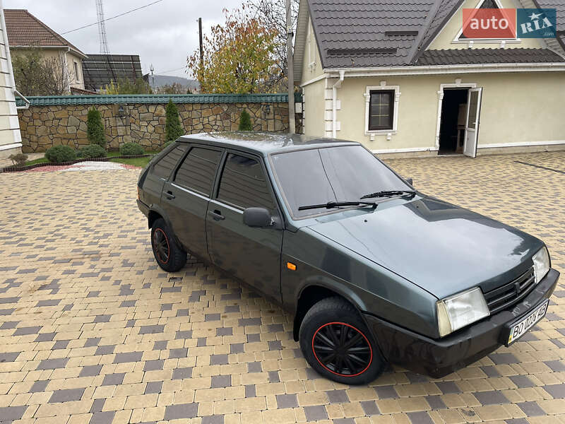 Хэтчбек ВАЗ / Lada 2109 2005 в Могилев-Подольске фото 24 Хэтчбек ВАЗ / Lada 2109 2005 в Могилев-Подольске