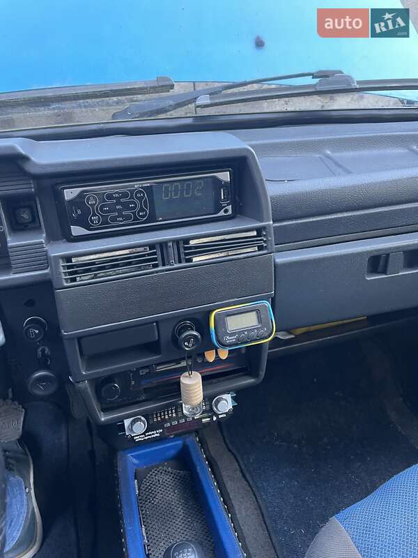 Хэтчбек ВАЗ / Lada 2109 1999 в Киеве фото 8 Хэтчбек ВАЗ / Lada 2109 1999 в Киеве