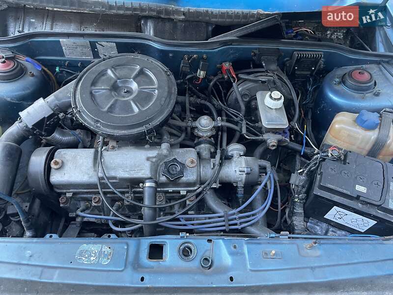 Хэтчбек ВАЗ / Lada 2109 1999 в Киеве фото 12 Хэтчбек ВАЗ / Lada 2109 1999 в Киеве