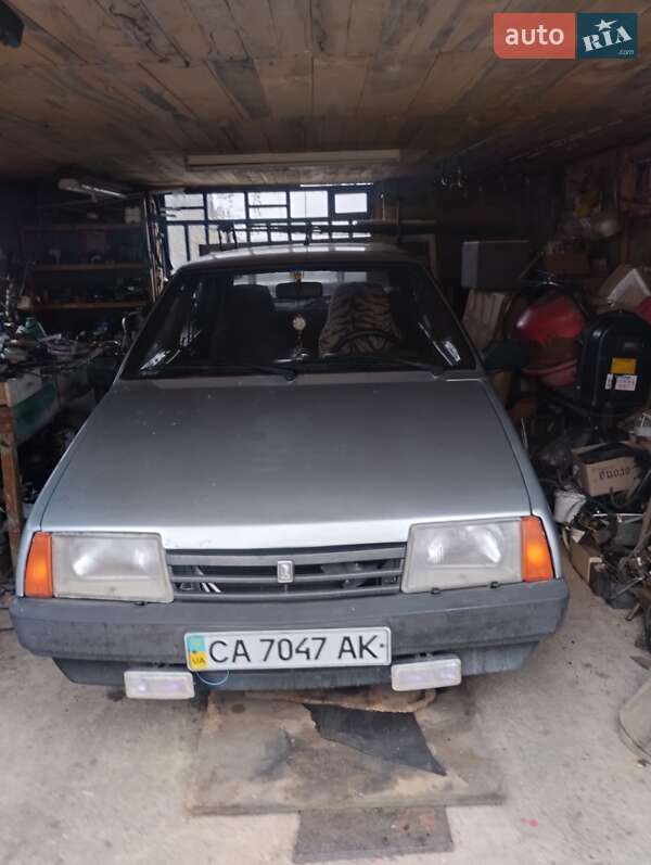 Хетчбек ВАЗ / Lada 2109 2002 в Звенигородці