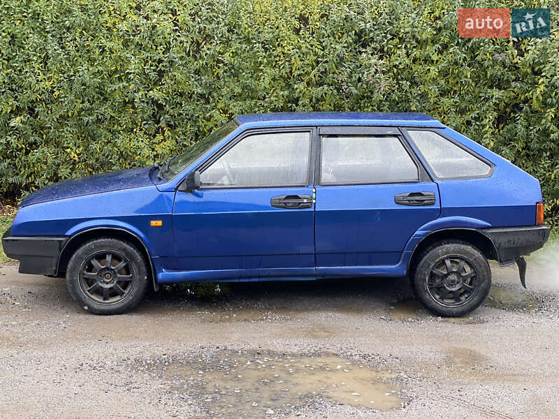 Хэтчбек ВАЗ / Lada 2109 2002 в Виннице