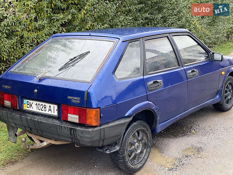 Хэтчбек ВАЗ / Lada 2109 2002 в Виннице