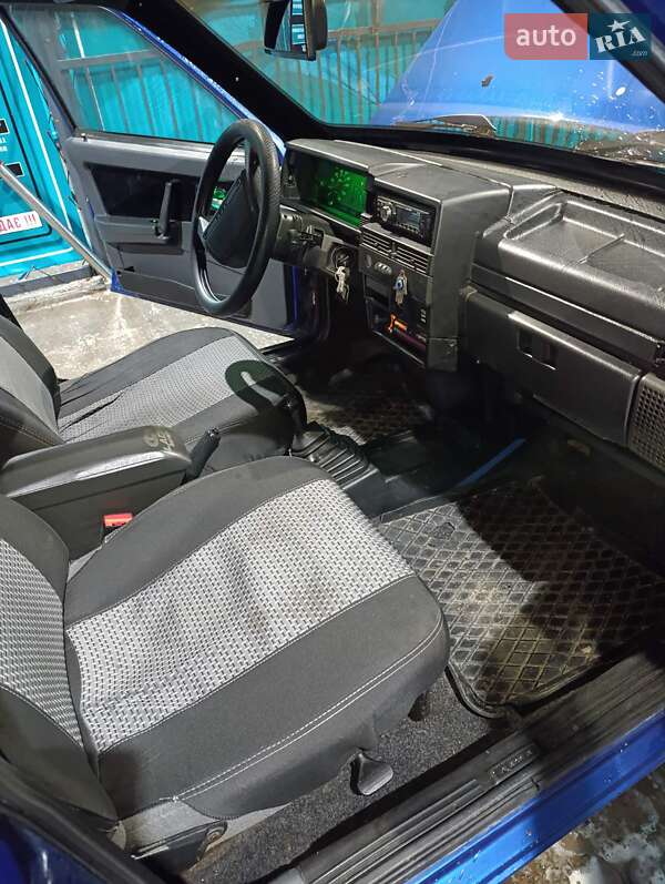 Хэтчбек ВАЗ / Lada 2109 2004 в Запорожье