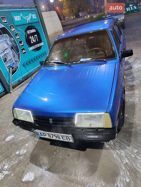 Хэтчбек ВАЗ / Lada 2109 2004 в Запорожье