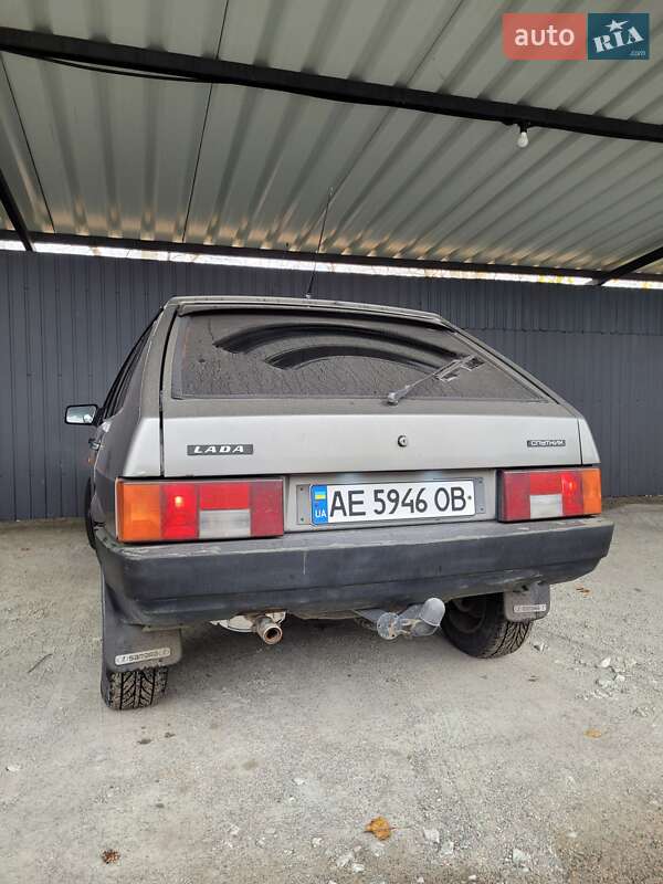 Хетчбек ВАЗ / Lada 2109 1991 в Кам'янському фото 4 Хетчбек ВАЗ / Lada 2109 1991 в Кам'янському