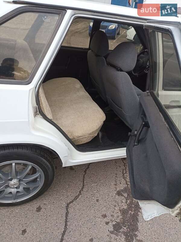 Хэтчбек ВАЗ / Lada 2109 1994 в Ровно фото 8 Хэтчбек ВАЗ / Lada 2109 1994 в Ровно