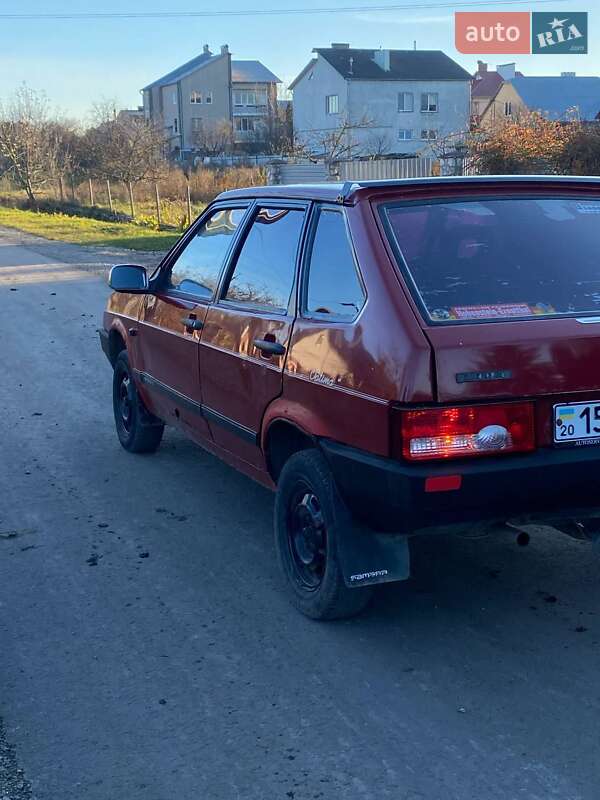 Хэтчбек ВАЗ / Lada 2109 1993 в Тернополе фото 4 Хэтчбек ВАЗ / Lada 2109 1993 в Тернополе