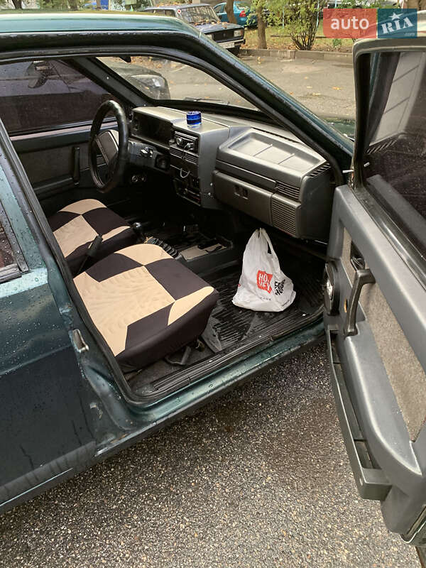 Хэтчбек ВАЗ / Lada 2109 2003 в Запорожье фото 14 Хэтчбек ВАЗ / Lada 2109 2003 в Запорожье
