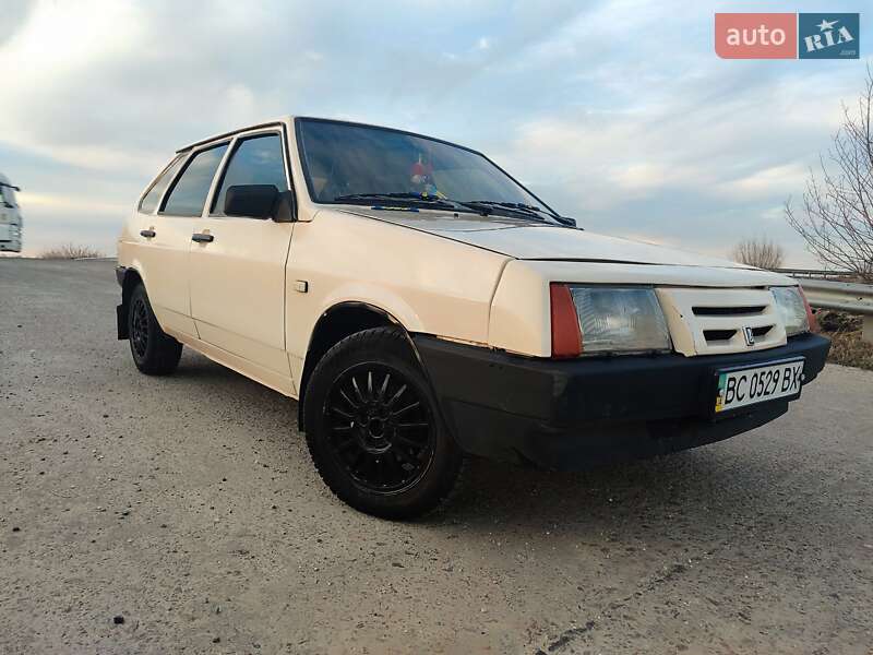 Хетчбек ВАЗ / Lada 2109 1993 в Городку фото Хетчбек ВАЗ / Lada 2109 1993 в Городку
