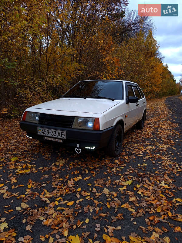 Хетчбек ВАЗ / Lada 2109 1990 в Полтаві фото 5 Хетчбек ВАЗ / Lada 2109 1990 в Полтаві