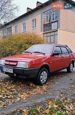 Хэтчбек ВАЗ 2109 1991 в Хороле