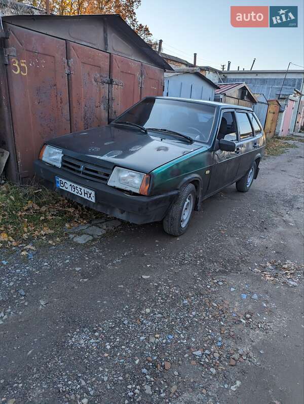 Хэтчбек ВАЗ / Lada 2109 2003 в Львове