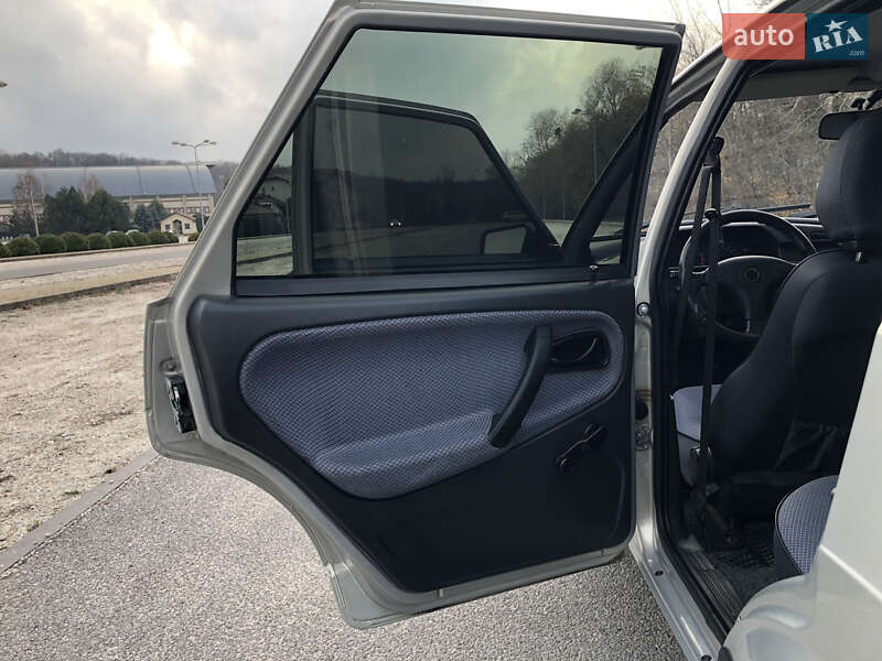 Хэтчбек ВАЗ / Lada 2109 2007 в Днепре фото 26 Хэтчбек ВАЗ / Lada 2109 2007 в Днепре