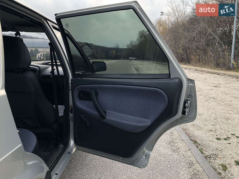 Хэтчбек ВАЗ / Lada 2109 2007 в Днепре фото 33 Хэтчбек ВАЗ / Lada 2109 2007 в Днепре