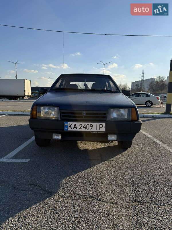 Хэтчбек ВАЗ / Lada 2109 2004 в Киеве