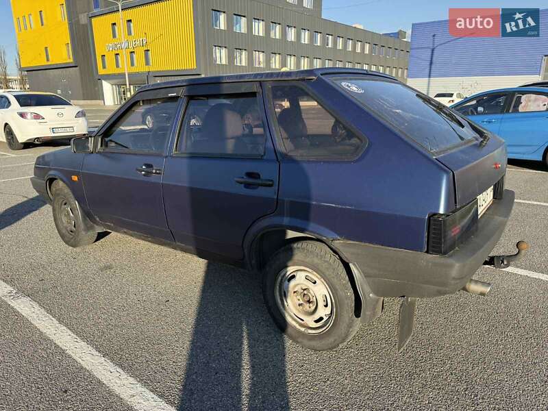 Хэтчбек ВАЗ / Lada 2109 2004 в Киеве