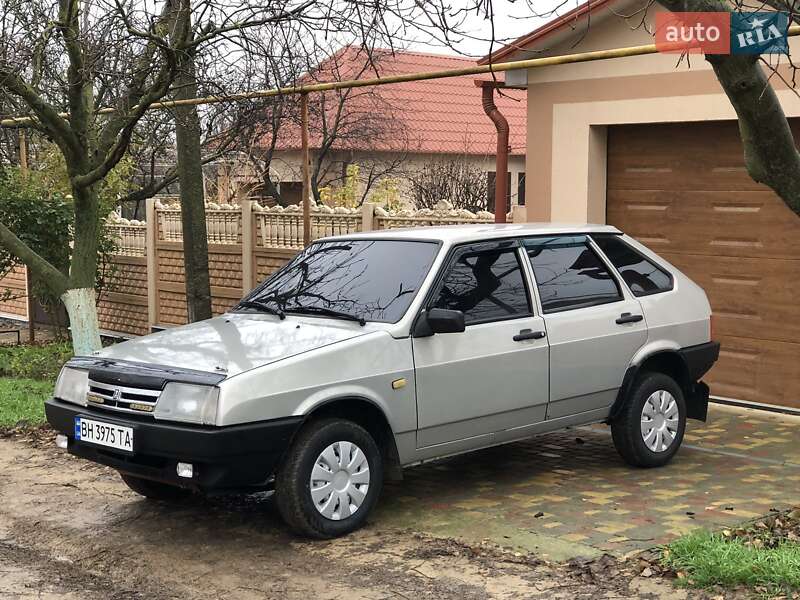 Хэтчбек ВАЗ / Lada 2109 2007 в Теплодаре