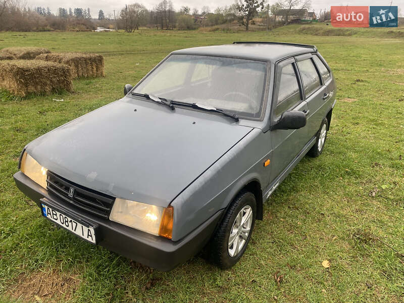 Хетчбек ВАЗ / Lada 2109 2002 в Калинівці