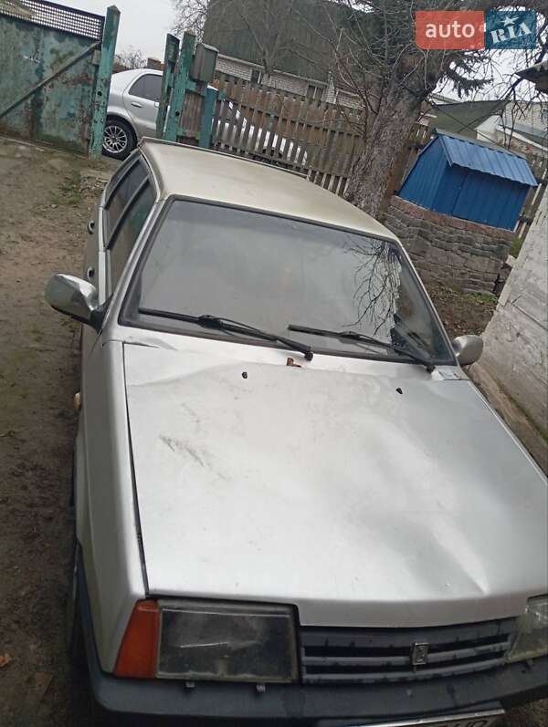 Хэтчбек ВАЗ / Lada 2109 1991 в Радомышле