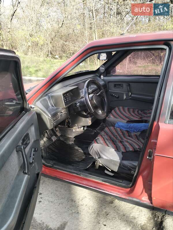 Хэтчбек ВАЗ / Lada 2109 1993 в Светловодске