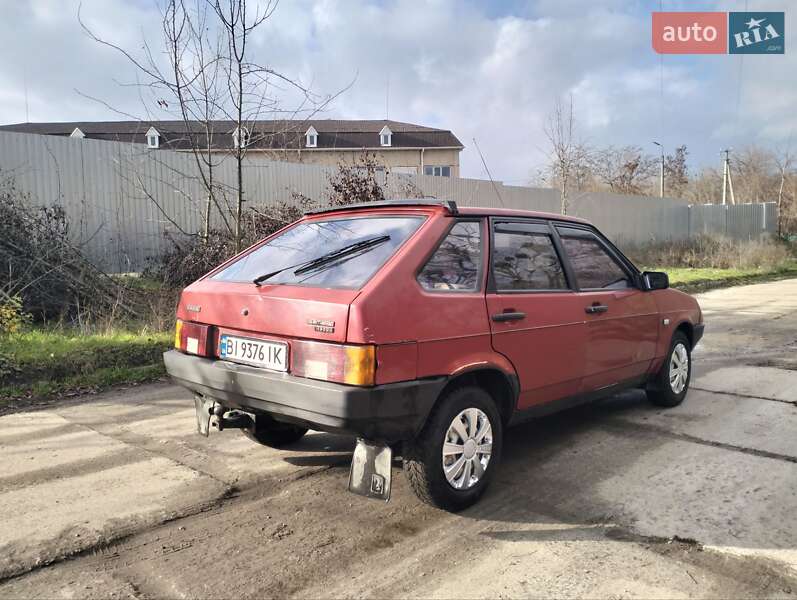 Хэтчбек ВАЗ / Lada 2109 1993 в Светловодске