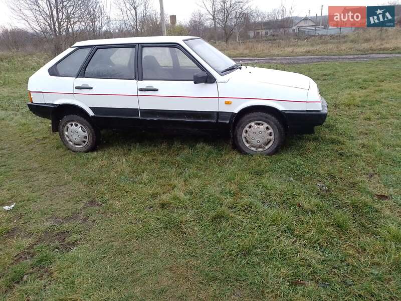 Хэтчбек ВАЗ / Lada 2109 1990 в Тернополе