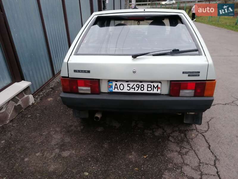 Хэтчбек ВАЗ / Lada 2109 2003 в Сваляве