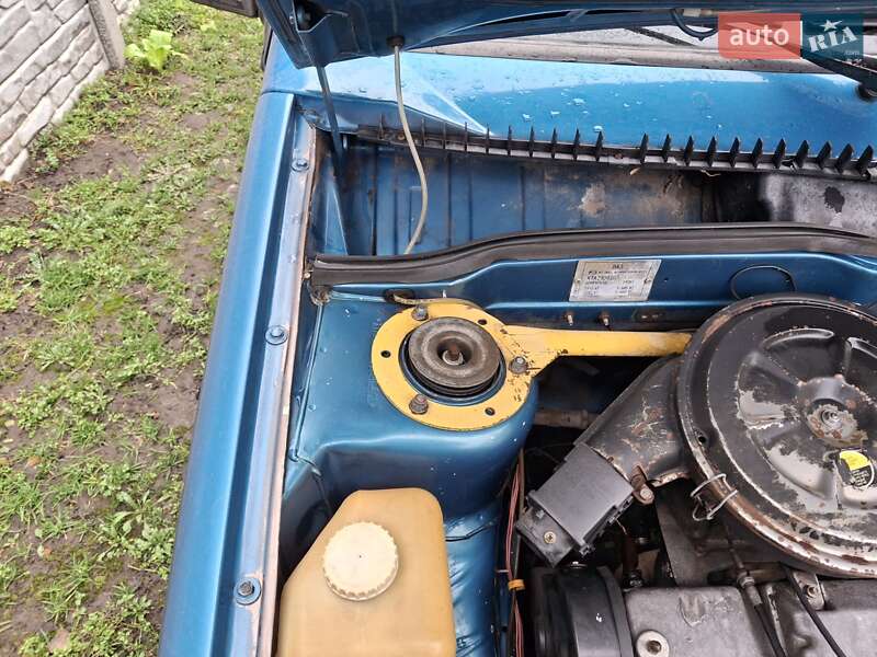 Хэтчбек ВАЗ / Lada 2109 1999 в Конотопе