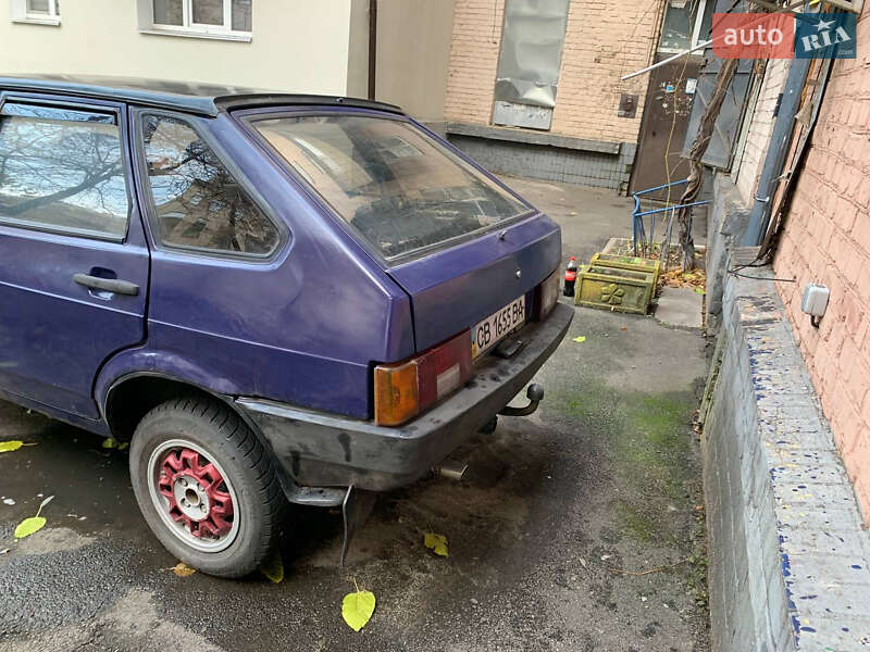 Хэтчбек ВАЗ / Lada 2109 2000 в Киеве