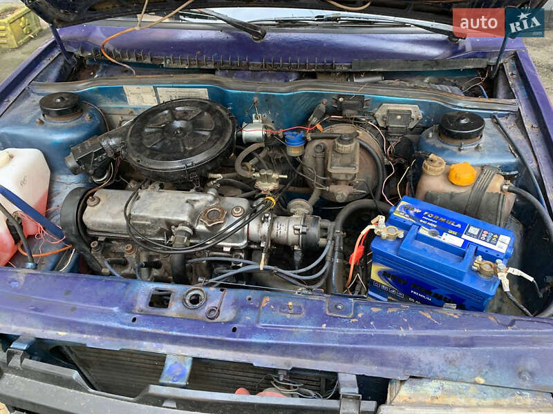 Хэтчбек ВАЗ / Lada 2109 2000 в Киеве