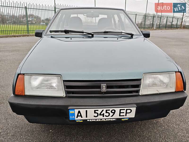 Хэтчбек ВАЗ / Lada 2109 2004 в Броварах