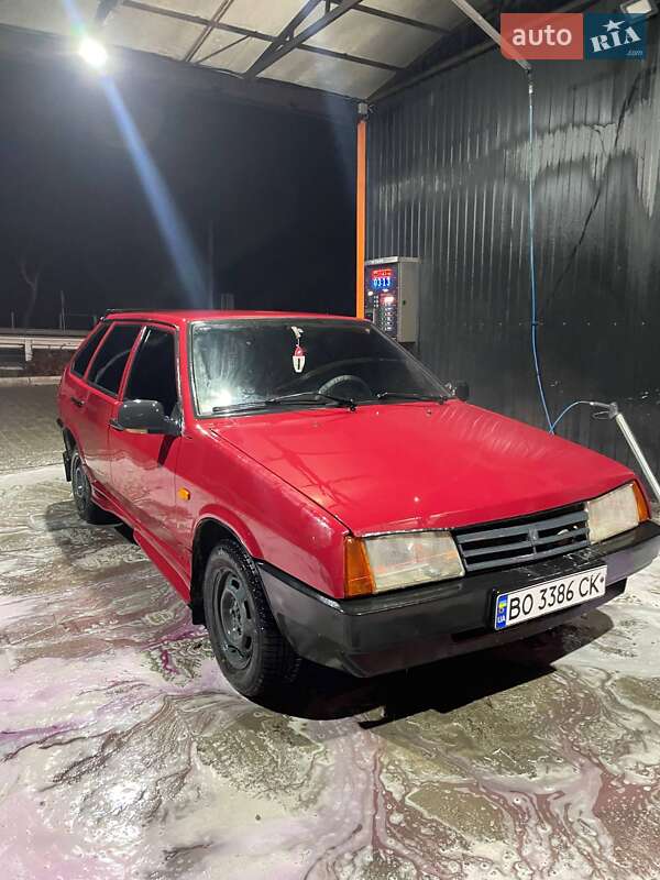 Хэтчбек ВАЗ / Lada 2109 1995 в Волочиске