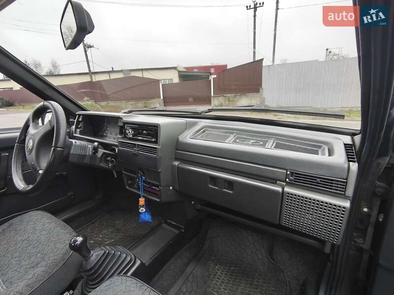 Хэтчбек ВАЗ / Lada 2109 2004 в Броварах