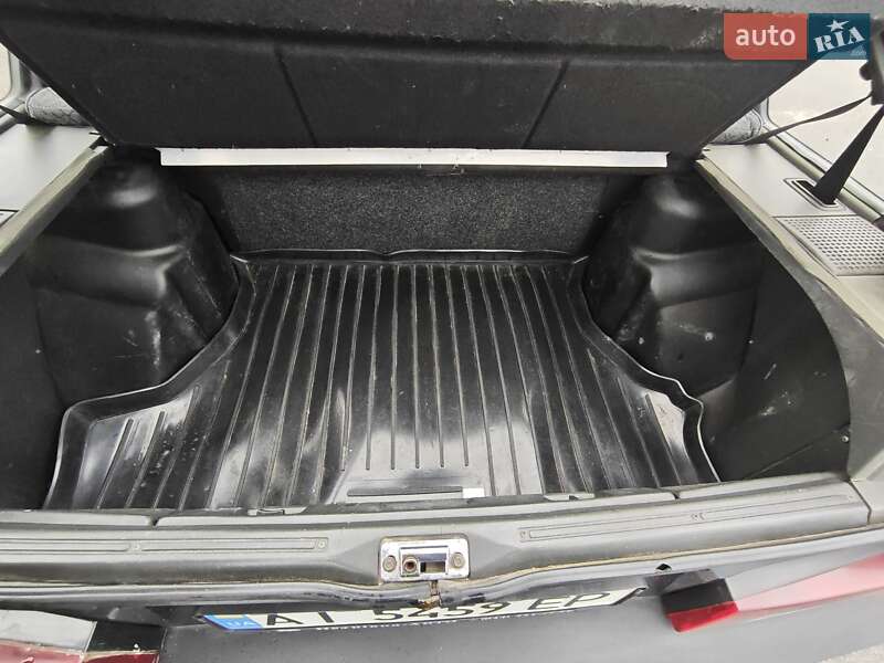 Хэтчбек ВАЗ / Lada 2109 2004 в Броварах