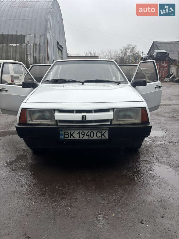 Хэтчбек ВАЗ / Lada 2109 1994 в Ровно