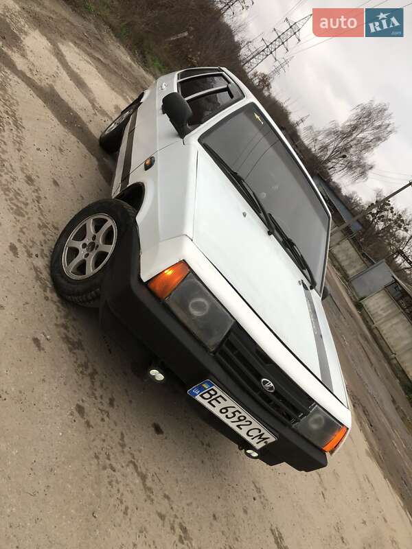 Хэтчбек ВАЗ / Lada 2109 1992 в Харькове