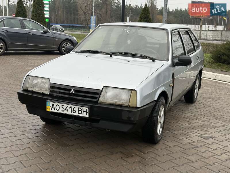 Хэтчбек ВАЗ / Lada 2109 2001 в Киеве