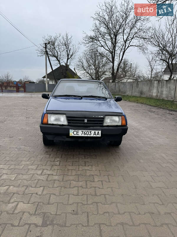 Хетчбек ВАЗ / Lada 2109 2001 в Чернівцях