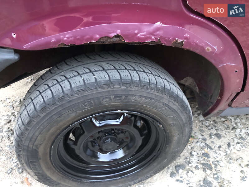 Хэтчбек ВАЗ / Lada 2109 2000 в Николаеве