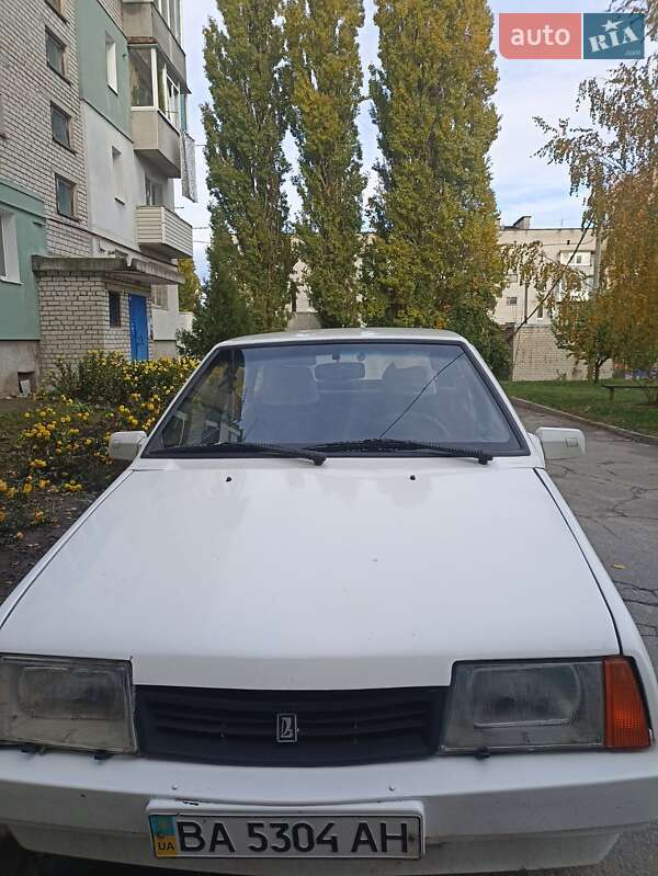 Хетчбек ВАЗ / Lada 2109 1992 в Світловодську фото 3 Хетчбек ВАЗ / Lada 2109 1992 в Світловодську