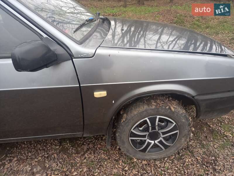 Хэтчбек ВАЗ / Lada 2109 2002 в Маньковке фото 3 Хэтчбек ВАЗ / Lada 2109 2002 в Маньковке