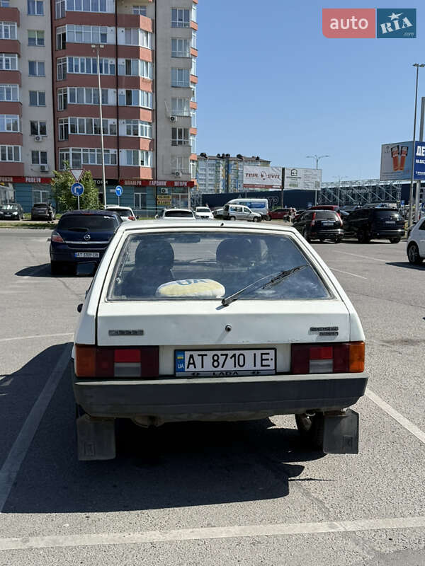 Хэтчбек ВАЗ / Lada 2109 1990 в Ивано-Франковске