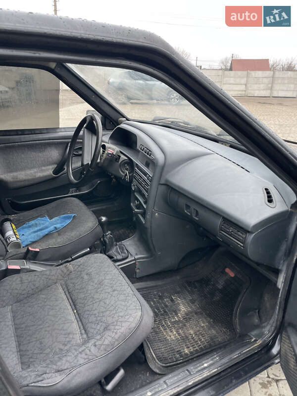 Хэтчбек ВАЗ / Lada 2109 2005 в Белогорье