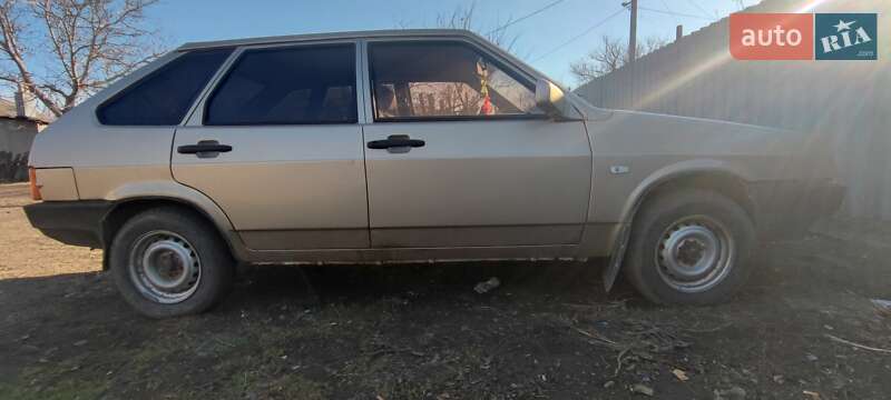 Хэтчбек ВАЗ / Lada 2109 1990 в Днепре фото 3 Хэтчбек ВАЗ / Lada 2109 1990 в Днепре