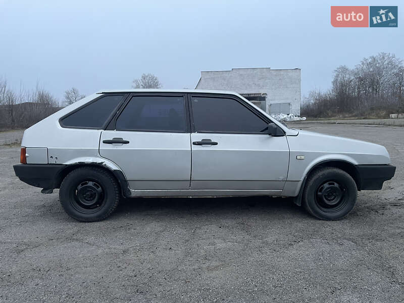 Хетчбек ВАЗ / Lada 2109 2002 в Вороновиці