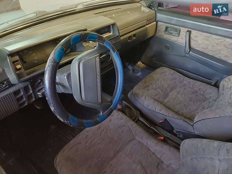 Хэтчбек ВАЗ / Lada 2109 2003 в Ужгороде