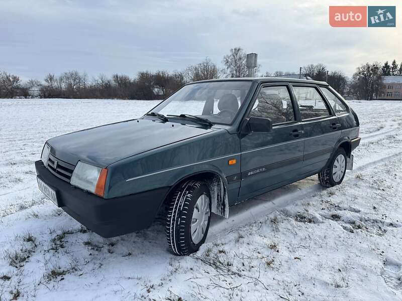 Хэтчбек ВАЗ / Lada 2109 2004 в Белой Церкви