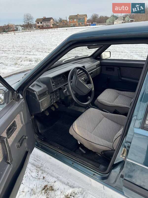 Хэтчбек ВАЗ / Lada 2109 2004 в Белой Церкви