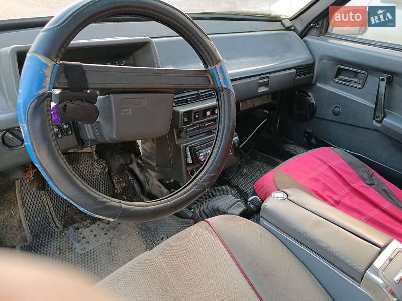 Хэтчбек ВАЗ / Lada 2109 1992 в Стрые фото 10 Хэтчбек ВАЗ / Lada 2109 1992 в Стрые