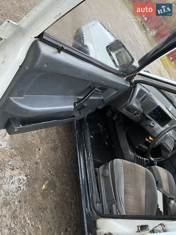 Хэтчбек ВАЗ / Lada 2109 1989 в Кривом Роге фото 8 Хэтчбек ВАЗ / Lada 2109 1989 в Кривом Роге